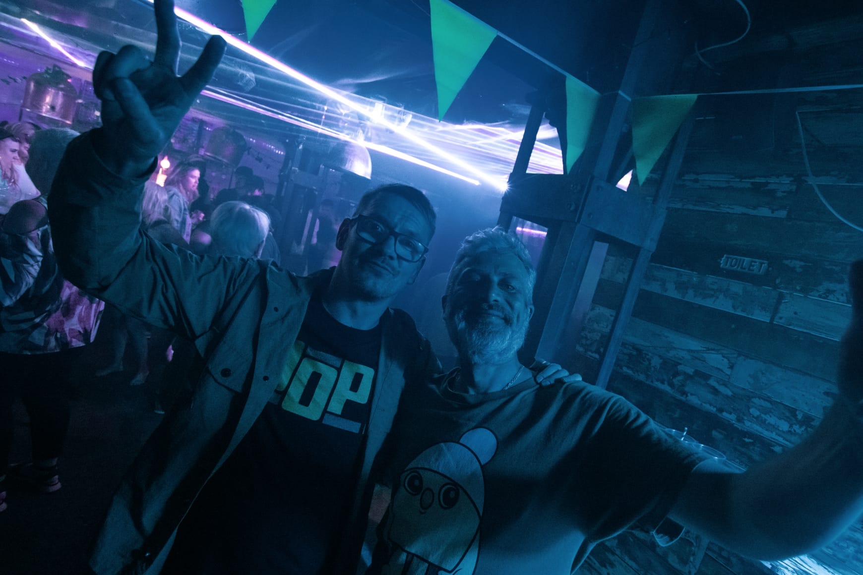 Peace sign in the laser tunnel